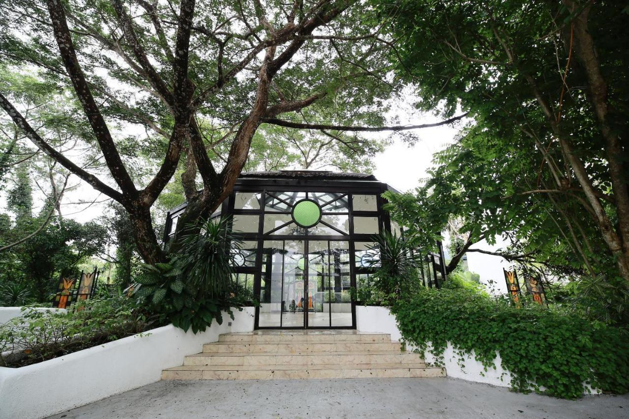 La Bella Boutique Hotel Tagaytay City Екстериор снимка